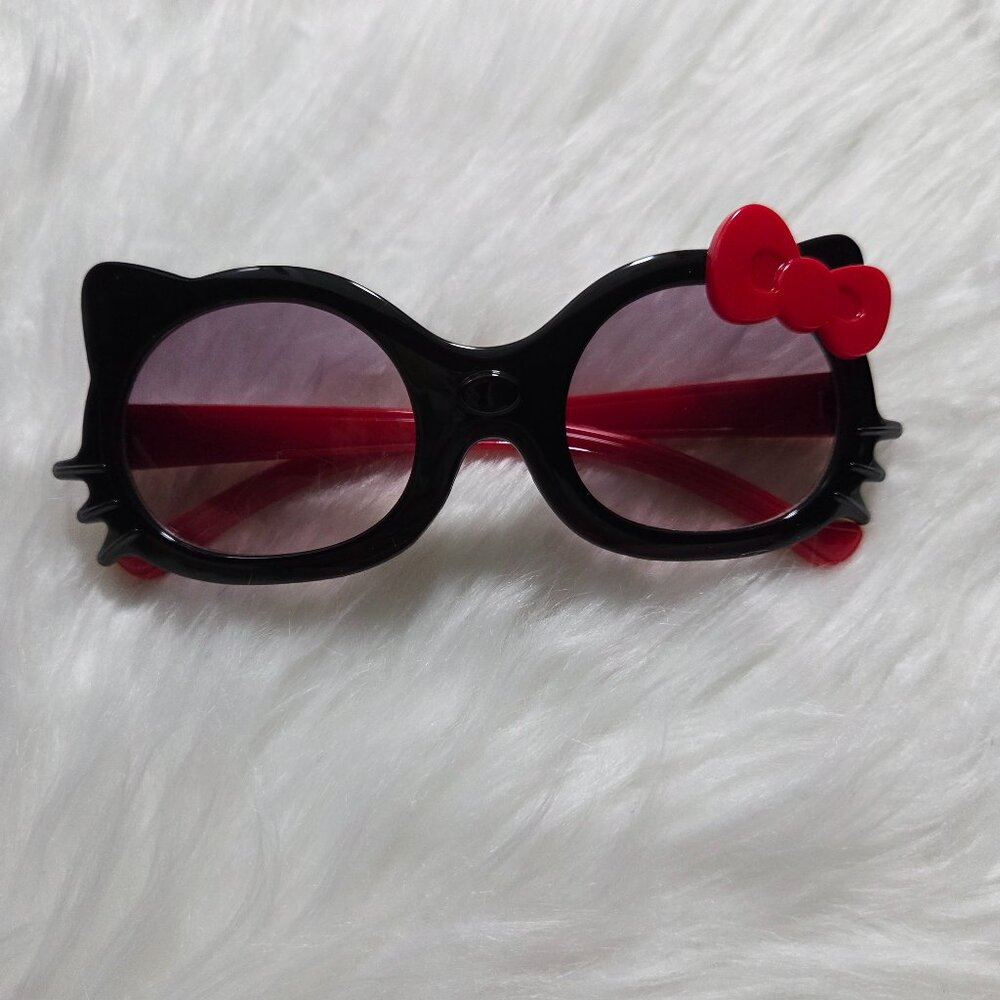 Hello Kitty Design Sunglasses